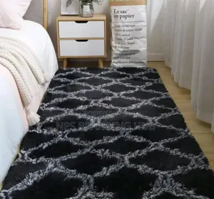Fluffy Bedside Carpets Size: 4*6 (90*200cm) Sk