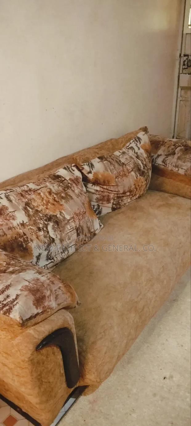 7 Seater Sofa Set on Quick Sale, Thika - thumbnail 4