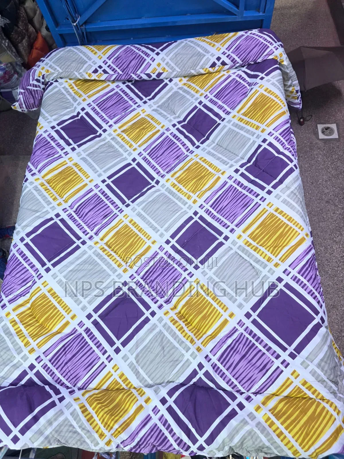 6*6 Unbinded Duvets 1bedsheet ,2pillowcases Sk