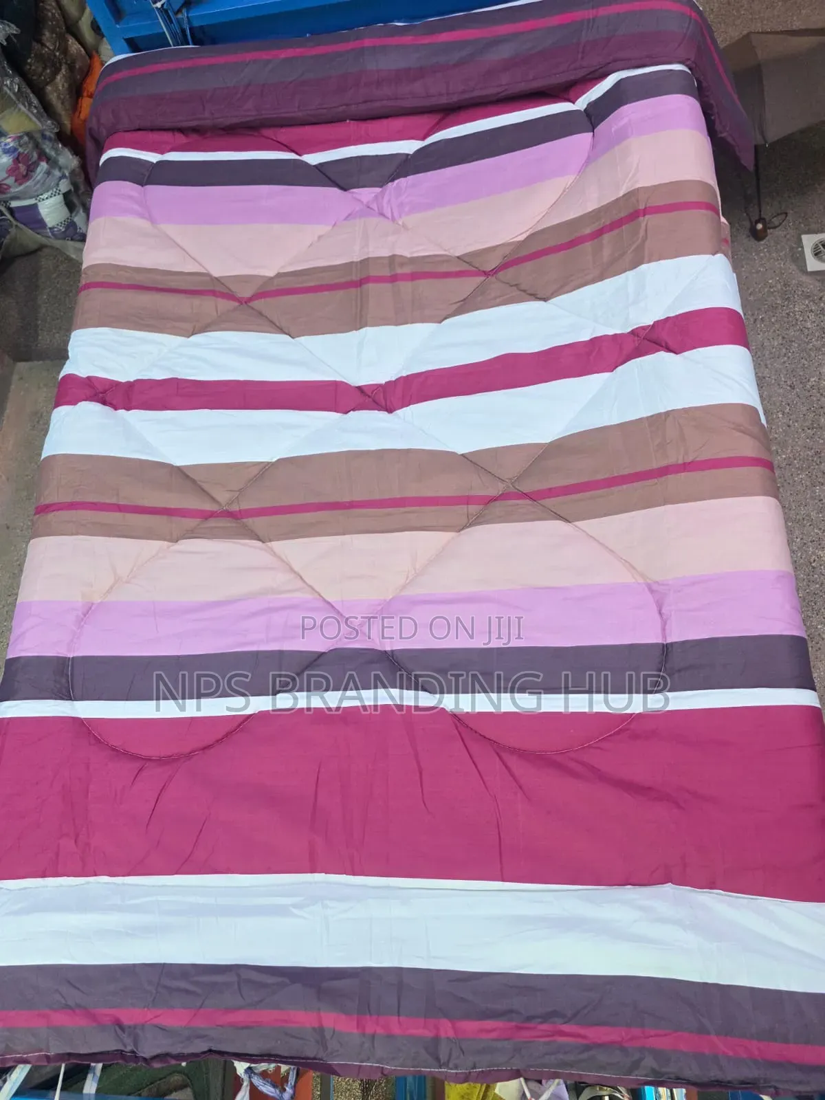 6*6 Unbinded Duvets 1bedsheet ,2pillowcases Sk