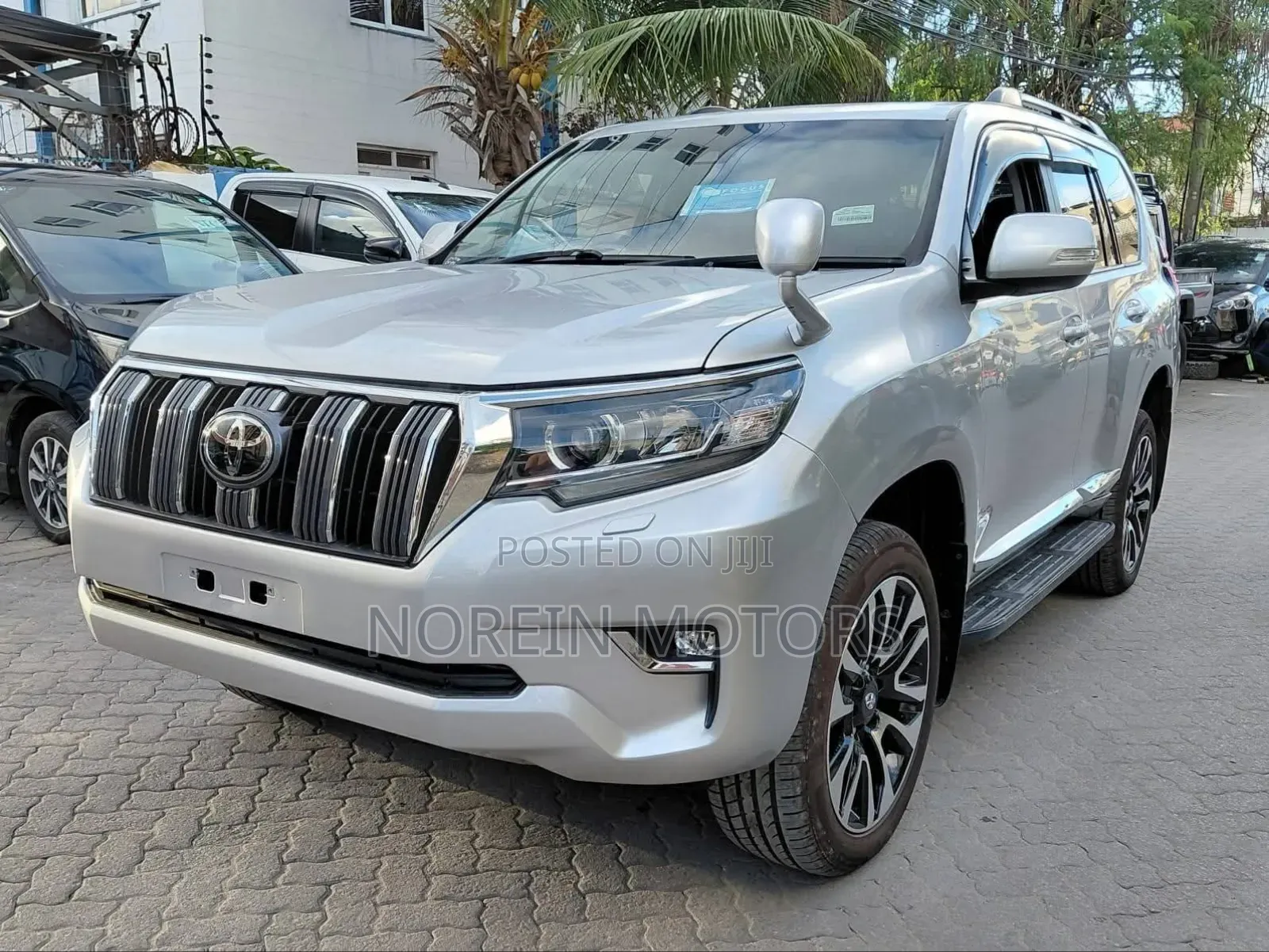 Toyota Land Cruiser Prado 2019 Off white