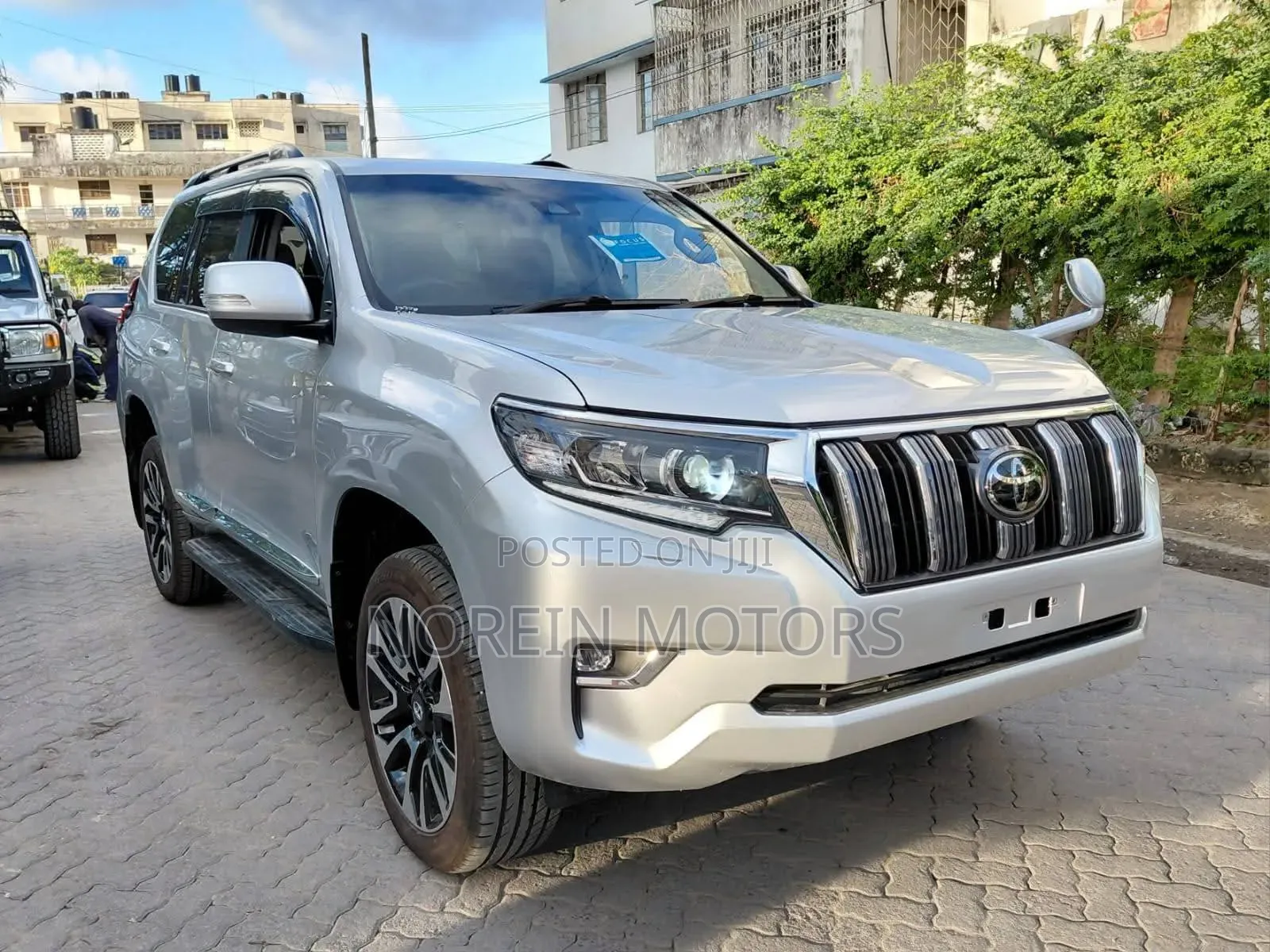 Toyota Land Cruiser Prado 2019 Off white