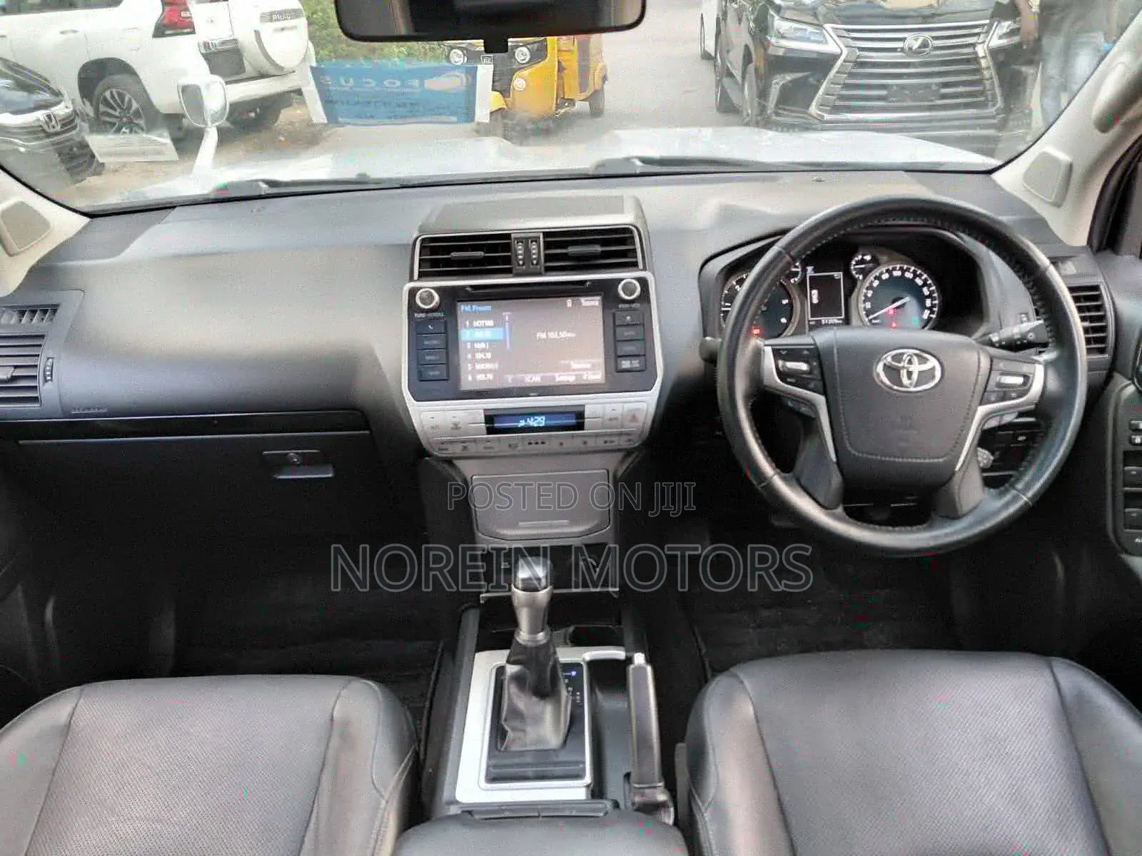 Toyota Land Cruiser Prado 2019 Off white