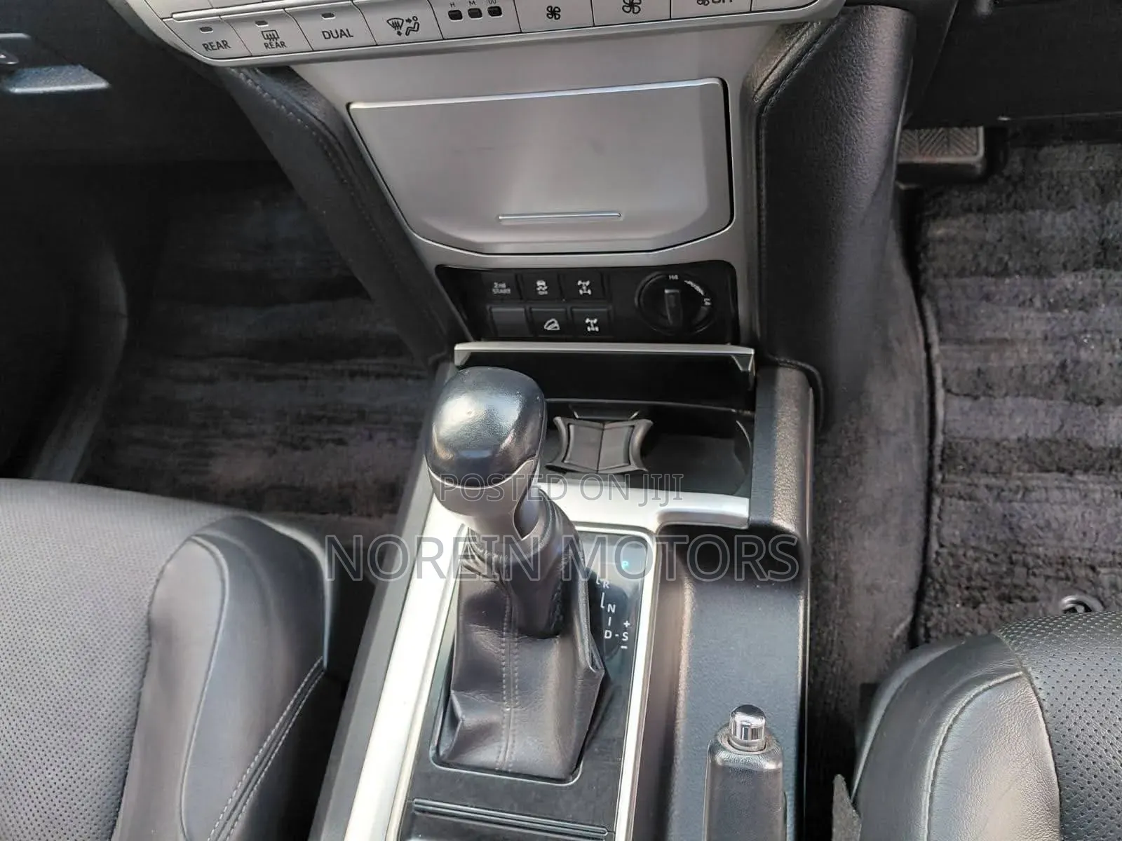 Toyota Land Cruiser Prado 2019 Off white