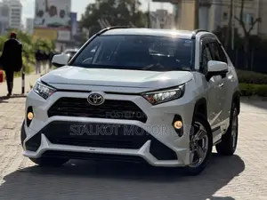Toyota RAV4 TRD Off Road AWD 2020 White