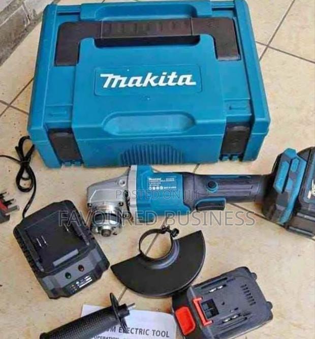 Ready Available Makita Cordless Grinder/ Charger 2 Batteries