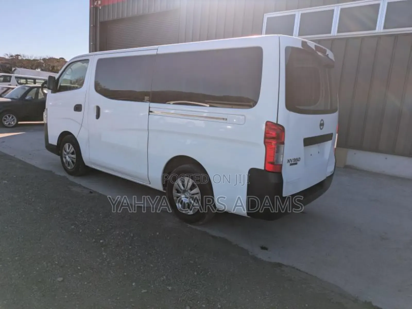 Nissan Caravan (Urvan) 2019 White