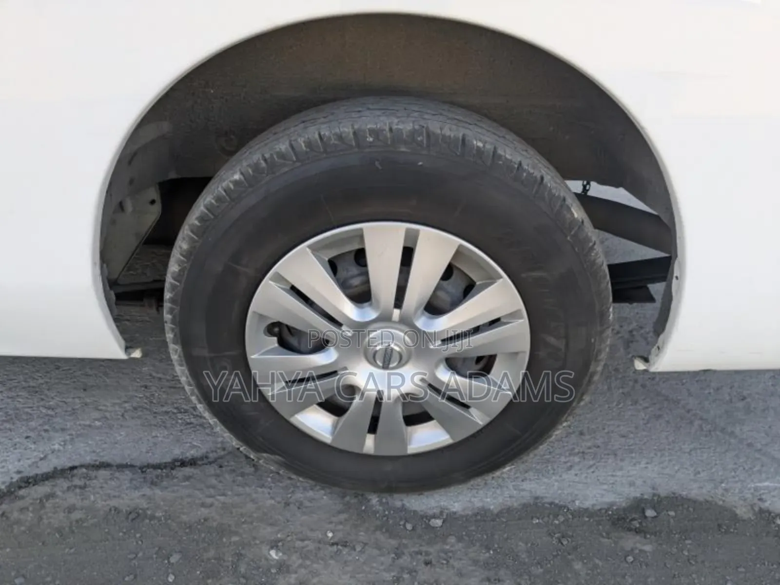 Nissan Caravan (Urvan) 2019 White