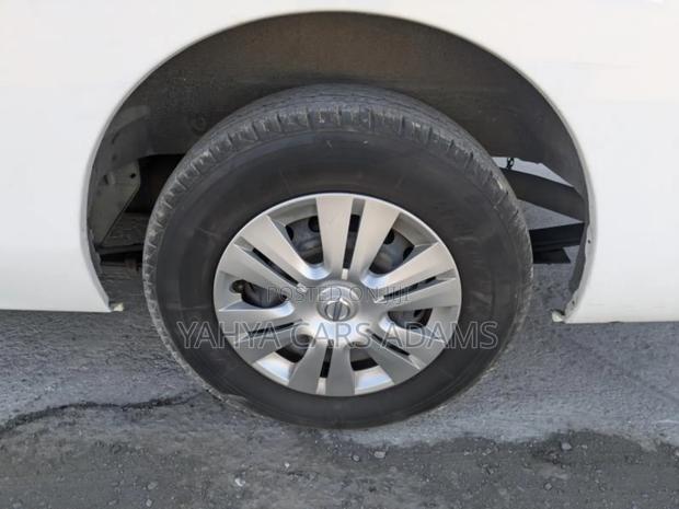 Nissan Caravan (Urvan) 2019 White - thumbnail 6