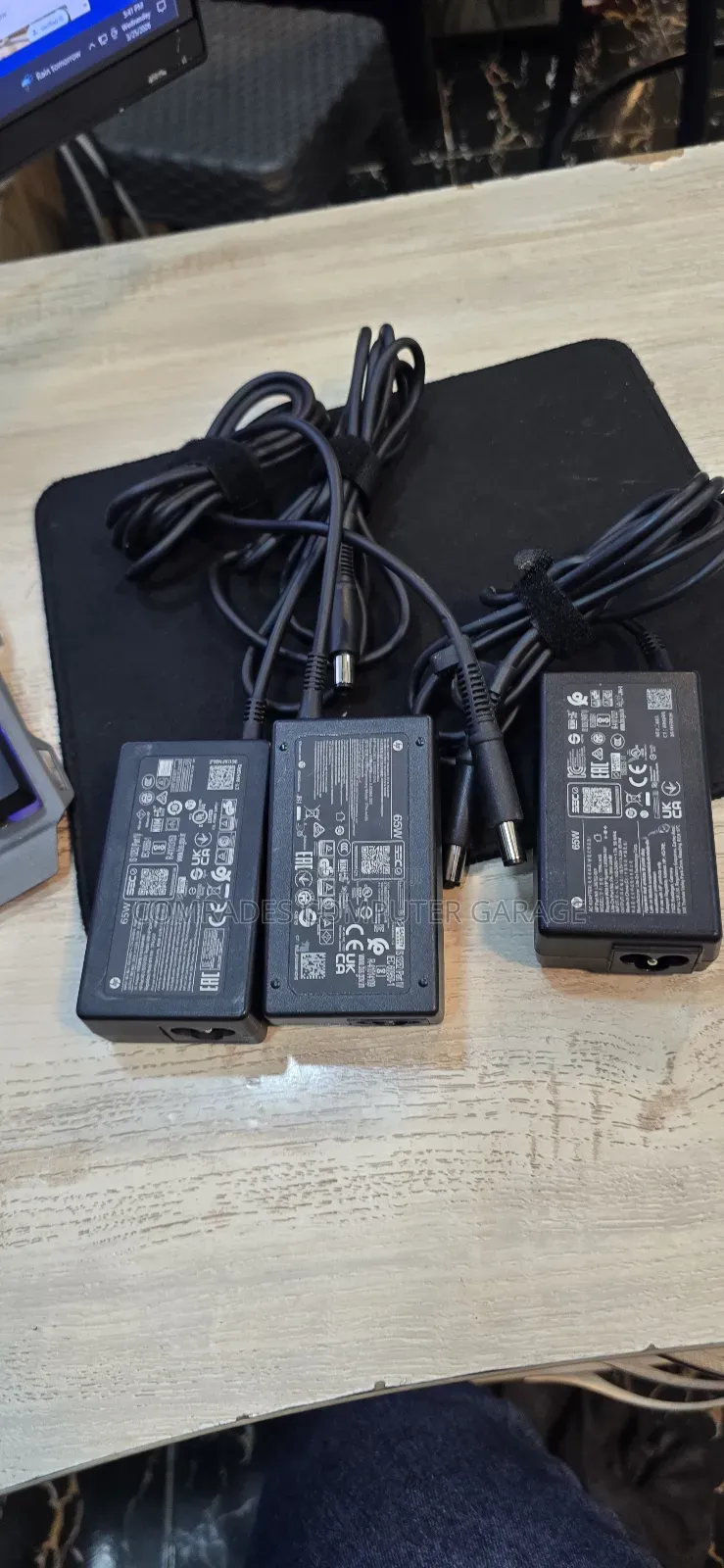 Hp Big Pin Charger 65w