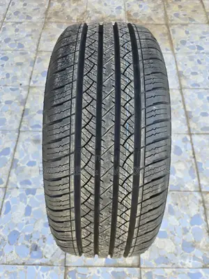 225 /50 R18 Maxtrek Tyres (Highway Terrrain)