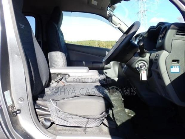 Nissan Caravan (Urvan) 2019 Grey - thumbnail 4