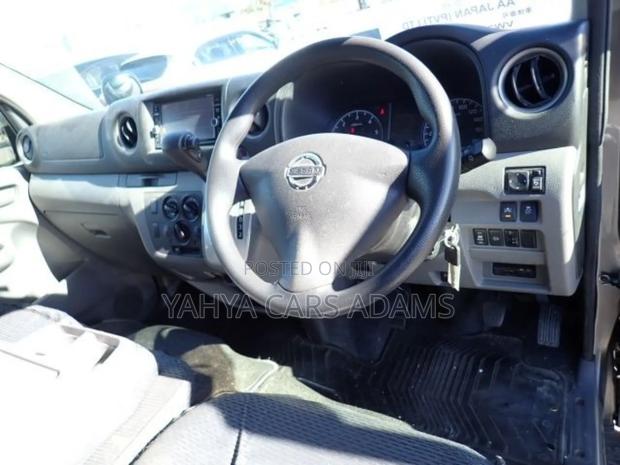 Nissan Caravan (Urvan) 2019 Grey - thumbnail 5