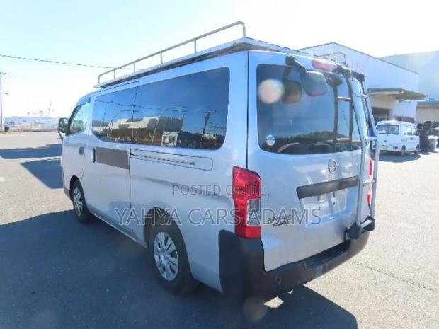 Nissan Caravan (Urvan) 2019 Silver - thumbnail 3