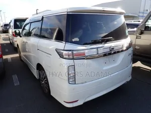 Nissan Elgrand 2019 Pearl