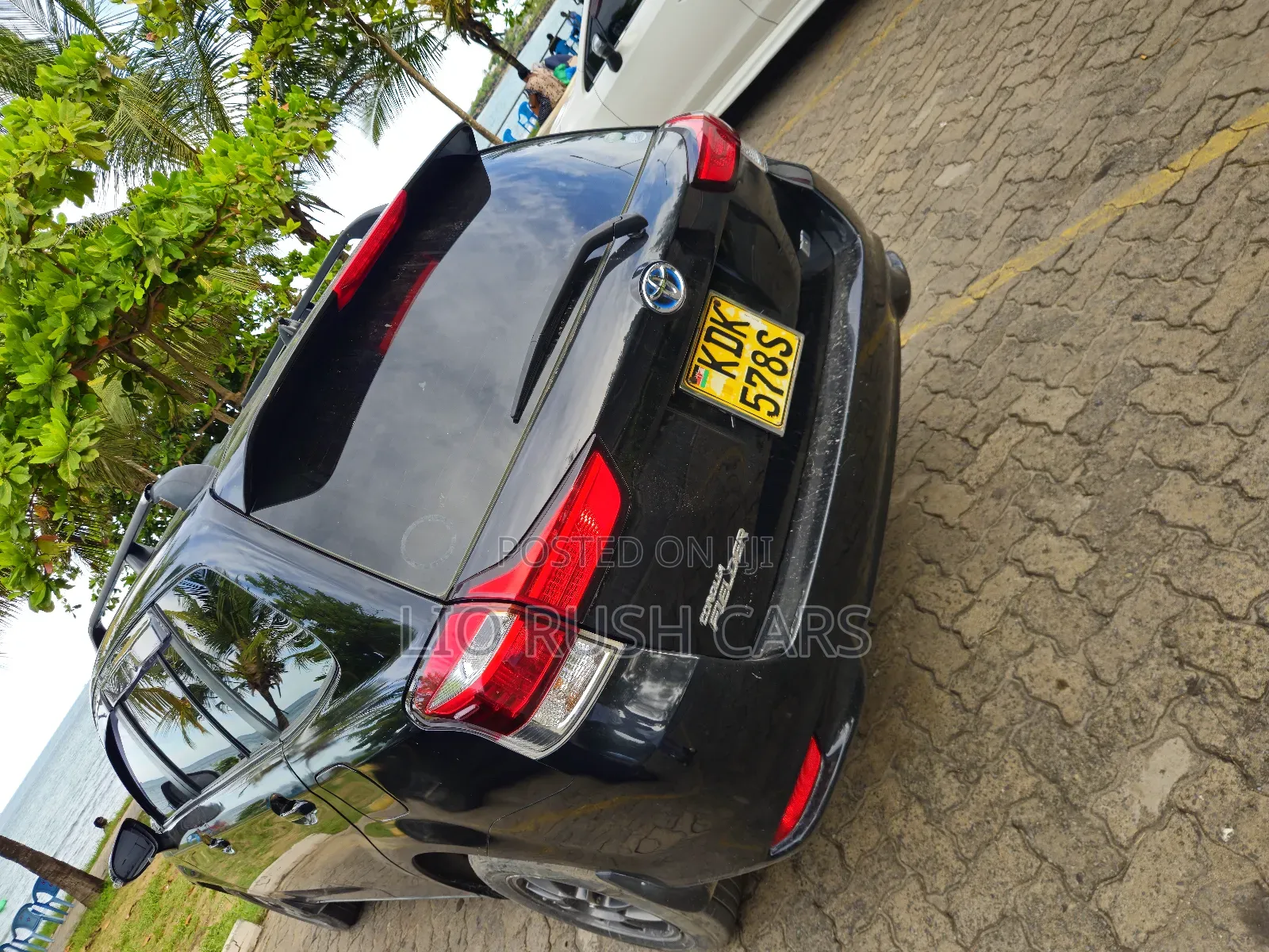 Toyota Corolla Fielder 2016 Black