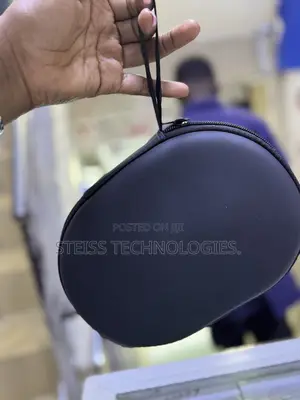 Bose Wireless QC 39 Headphones.