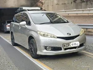 Toyota Wish 2010 Silver