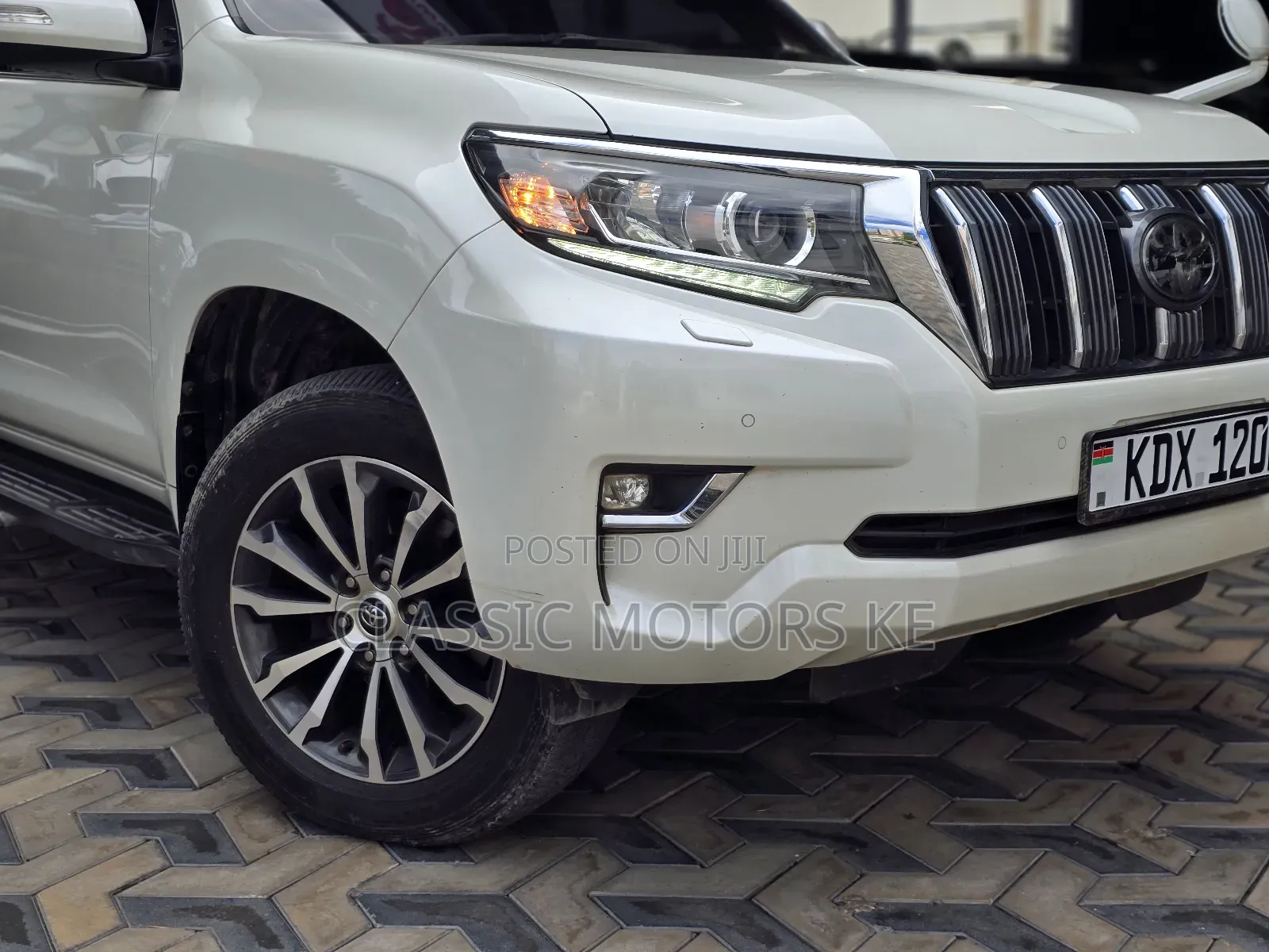 Toyota Land Cruiser Prado 2.8 2018 White
