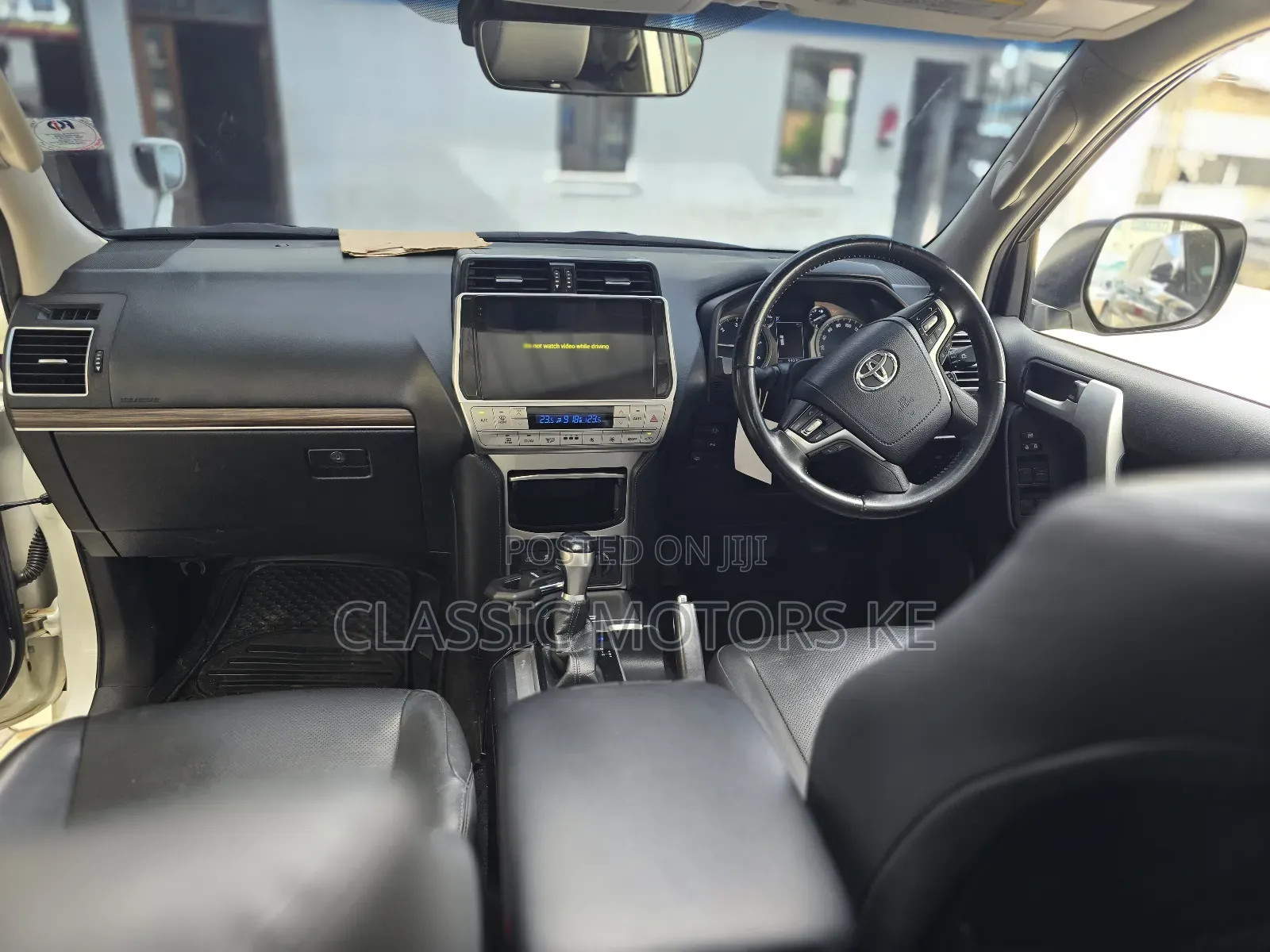 Toyota Land Cruiser Prado 2.8 2018 White
