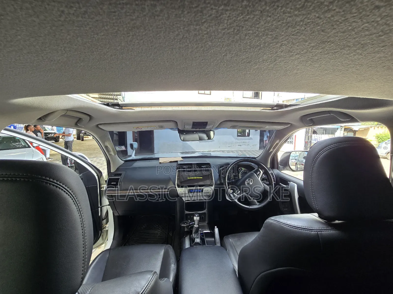 Toyota Land Cruiser Prado 2.8 2018 White
