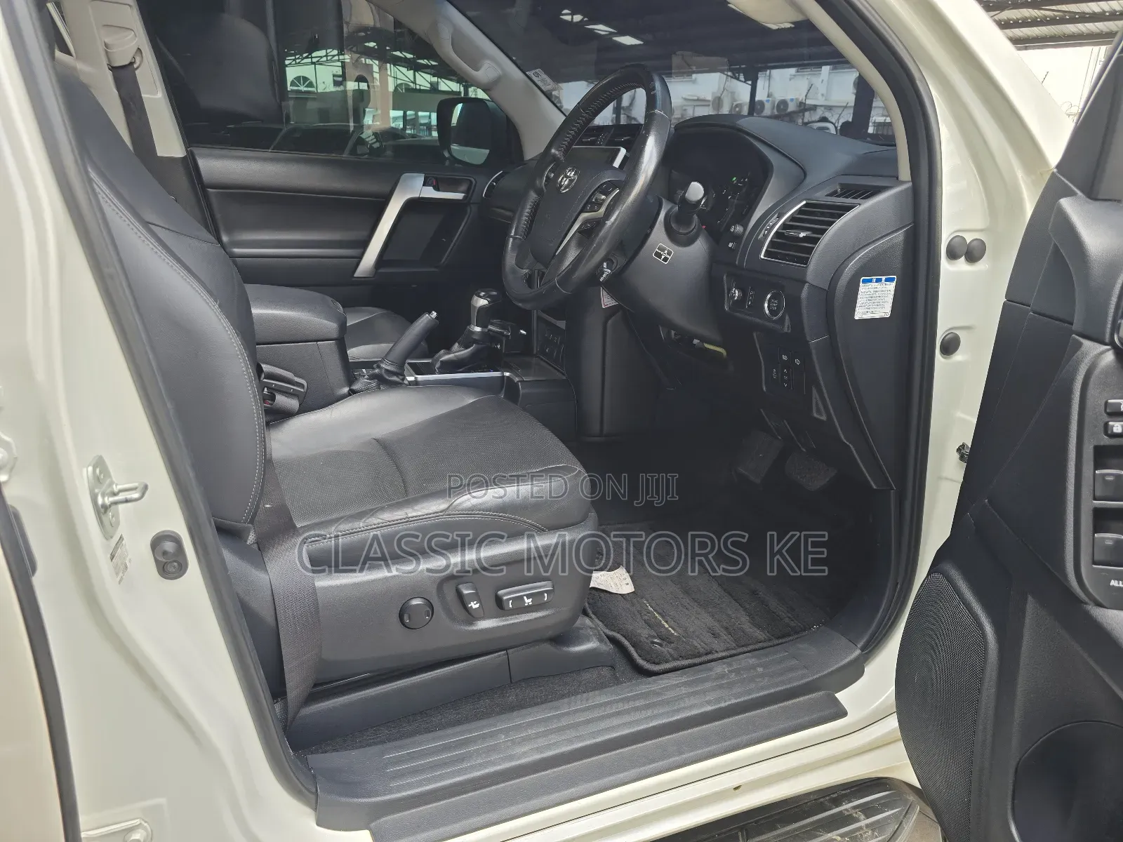 Toyota Land Cruiser Prado 2.8 2018 White