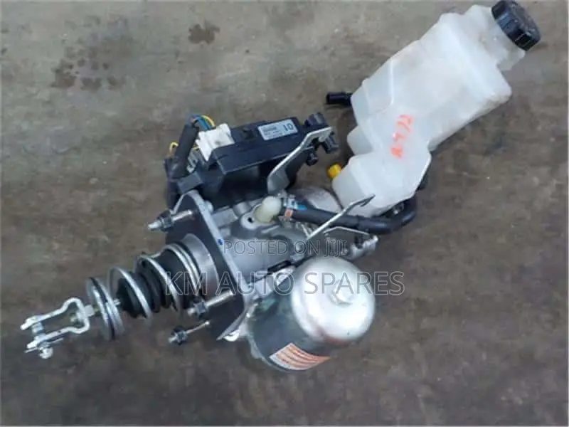 Nissan X-Trail Nt32 Hybrid Brake Booster/Master Cylinder