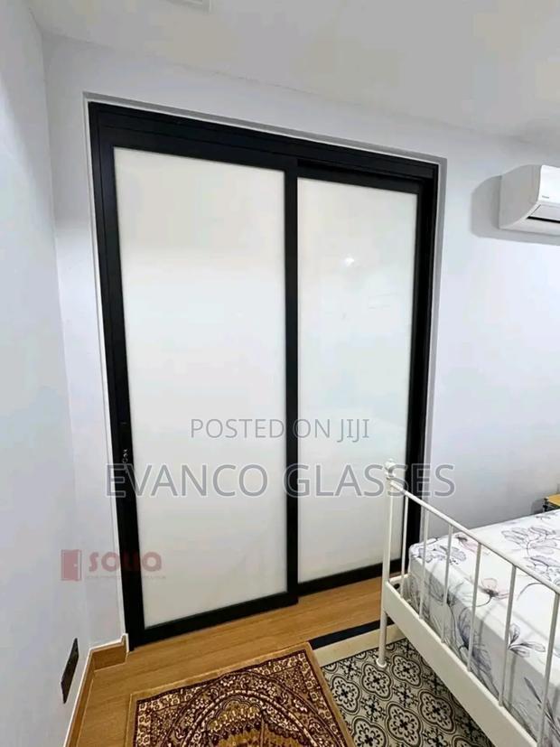 Glasses and Alluminium Installation - main view