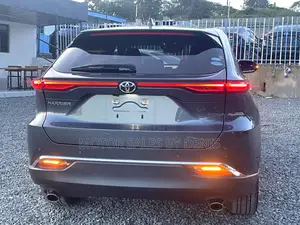 Toyota Harrier 2.0 4WD 2020 Gray