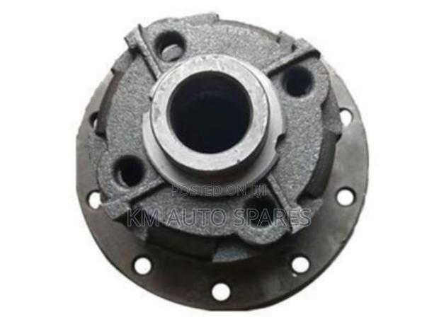 Toyota Land Cruiser 60 Series Rear Differential - thumbnail 2