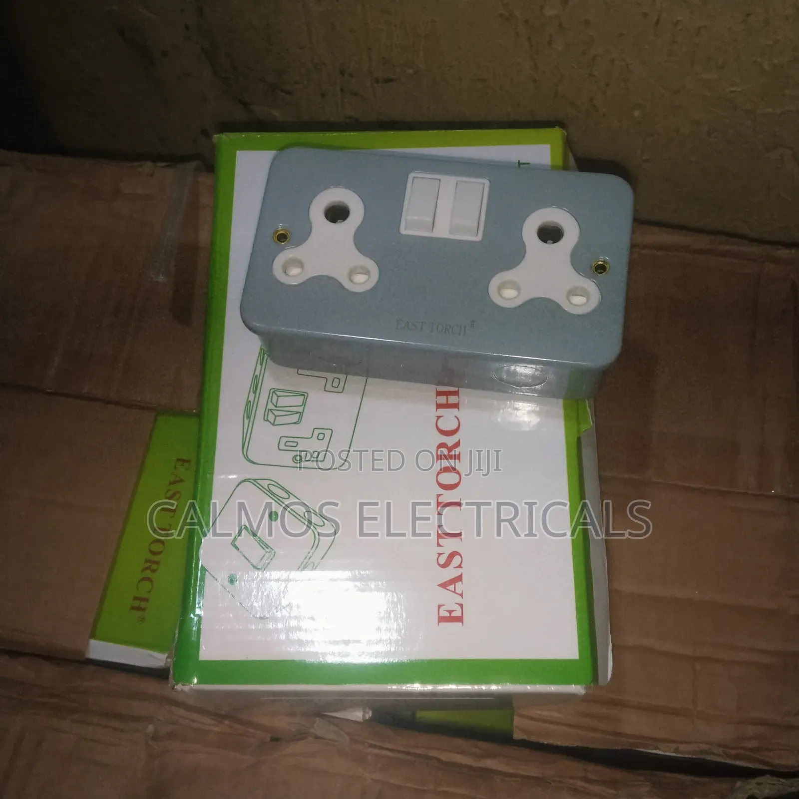 Metal Clad Socket 15a , Round Plugs