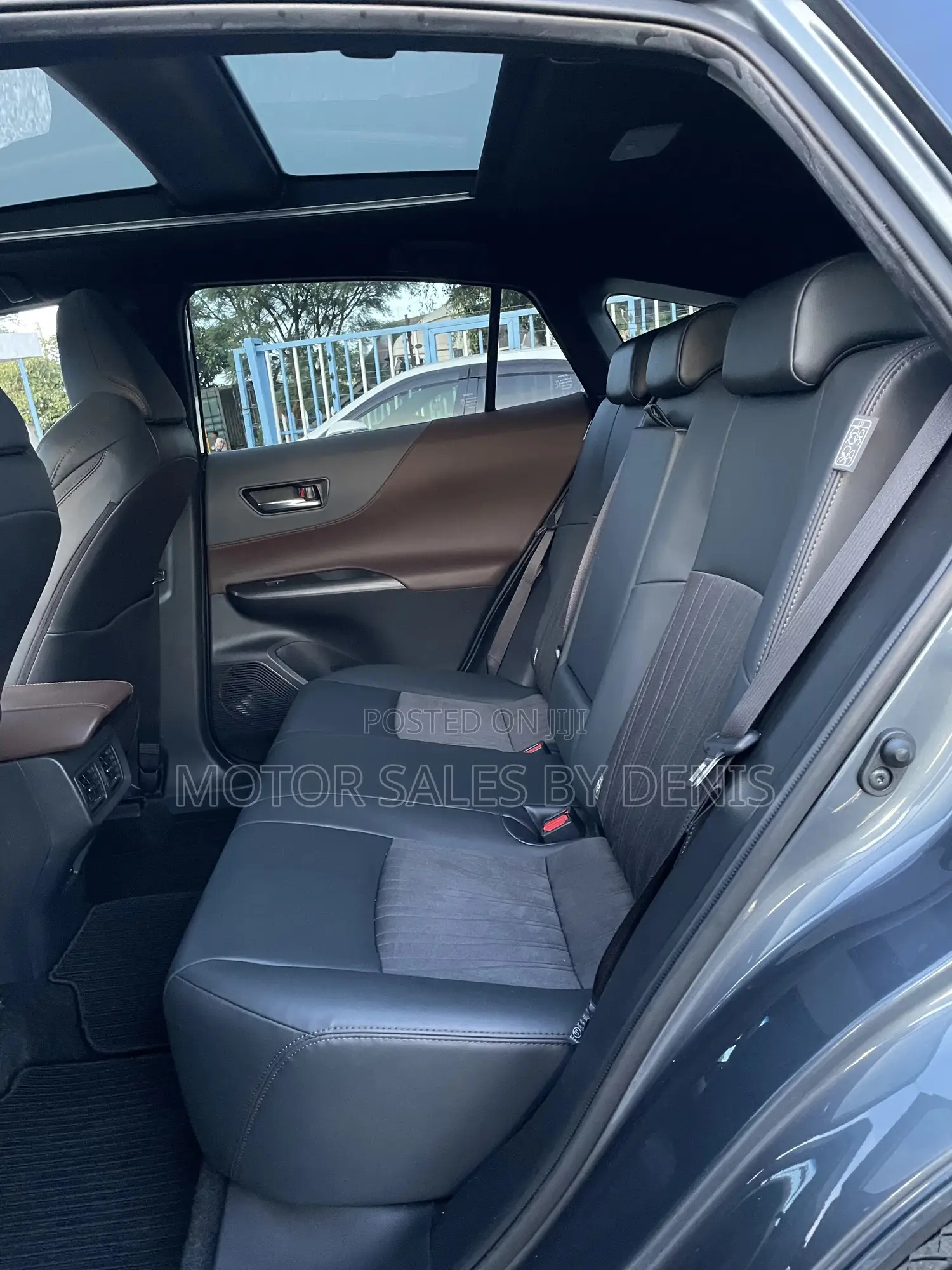 Toyota Harrier 2.0 4WD 2020 Gray
