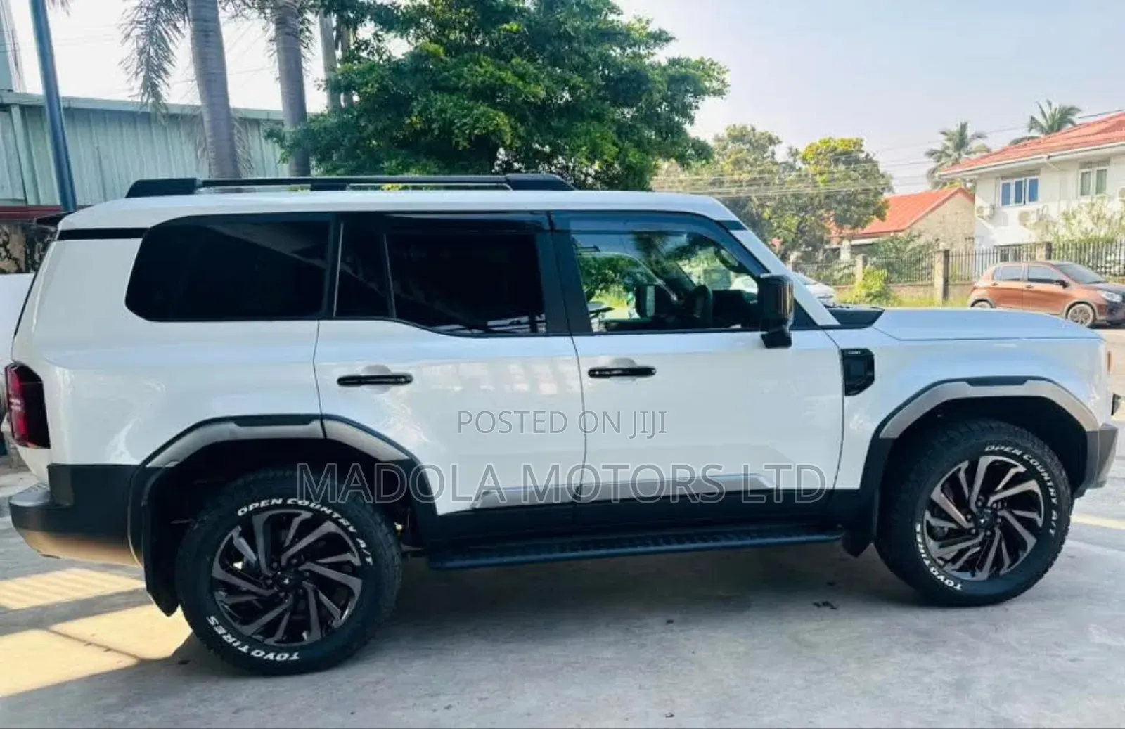 Toyota Land Cruiser Prado 2.8 2024 White
