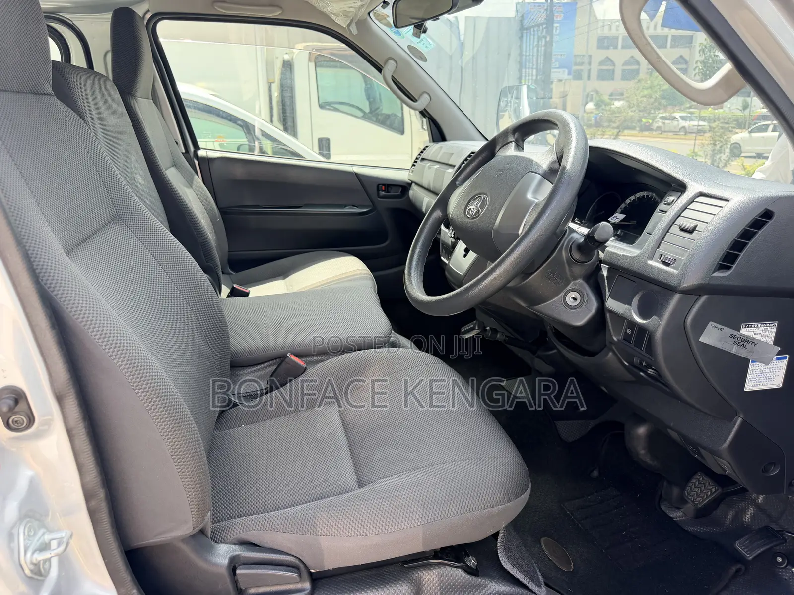 Toyota HiAce 2019 Silver