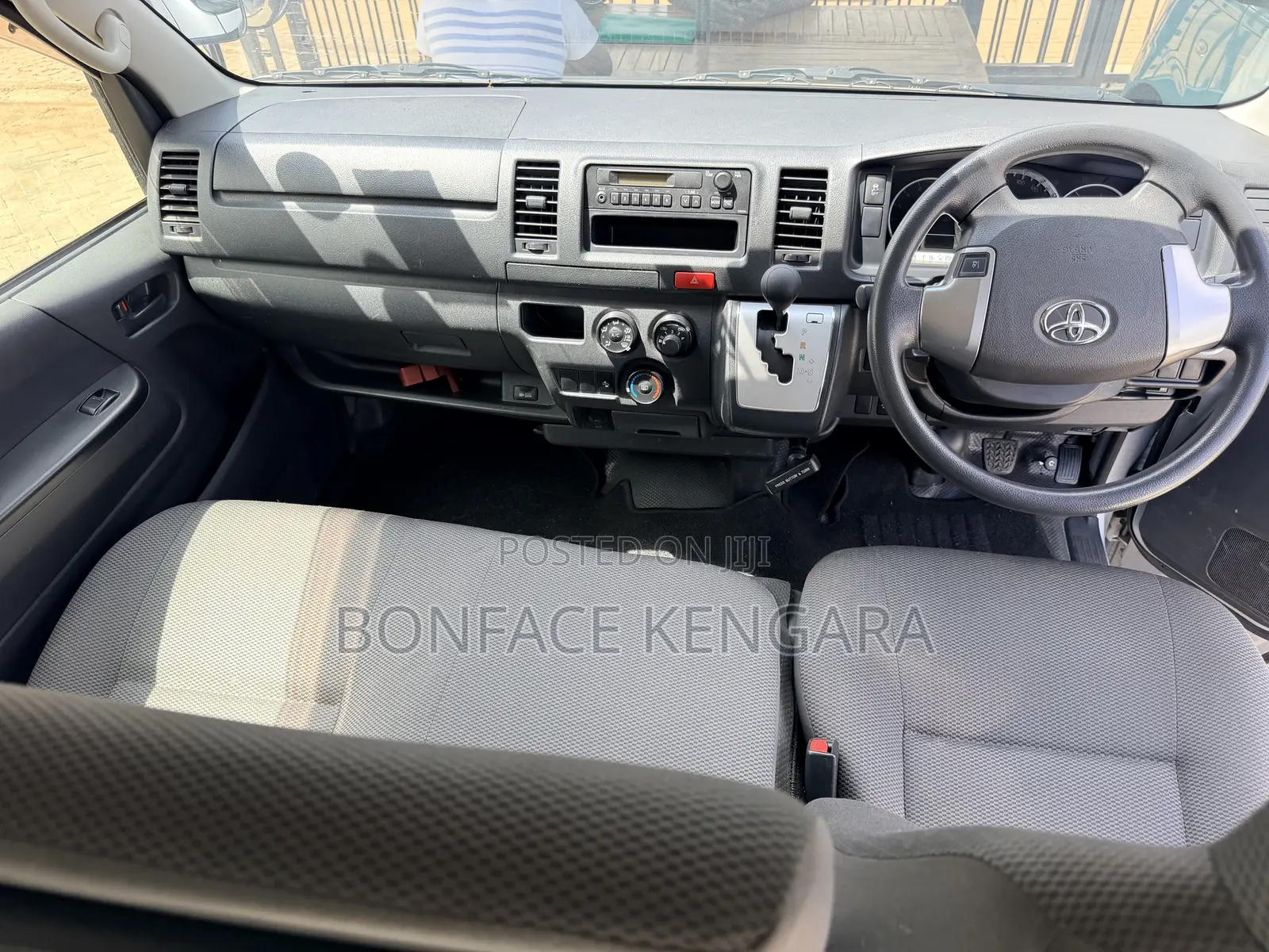 Toyota HiAce 2019 Silver