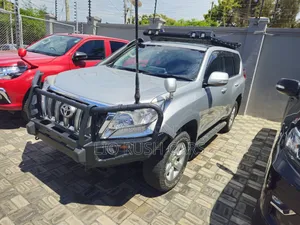 Toyota Land Cruiser Prado 2016 Silver