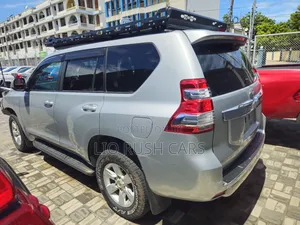Toyota Land Cruiser Prado 2016 Silver