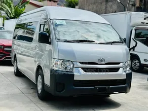 Toyota HiAce 2018 Silver