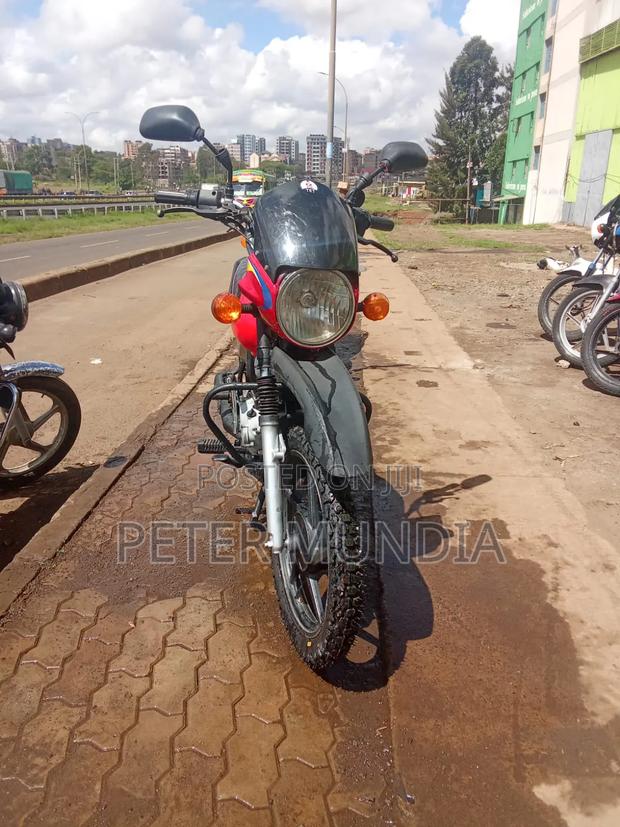 Bajaj Boxer 125 2023 Red - thumbnail 2