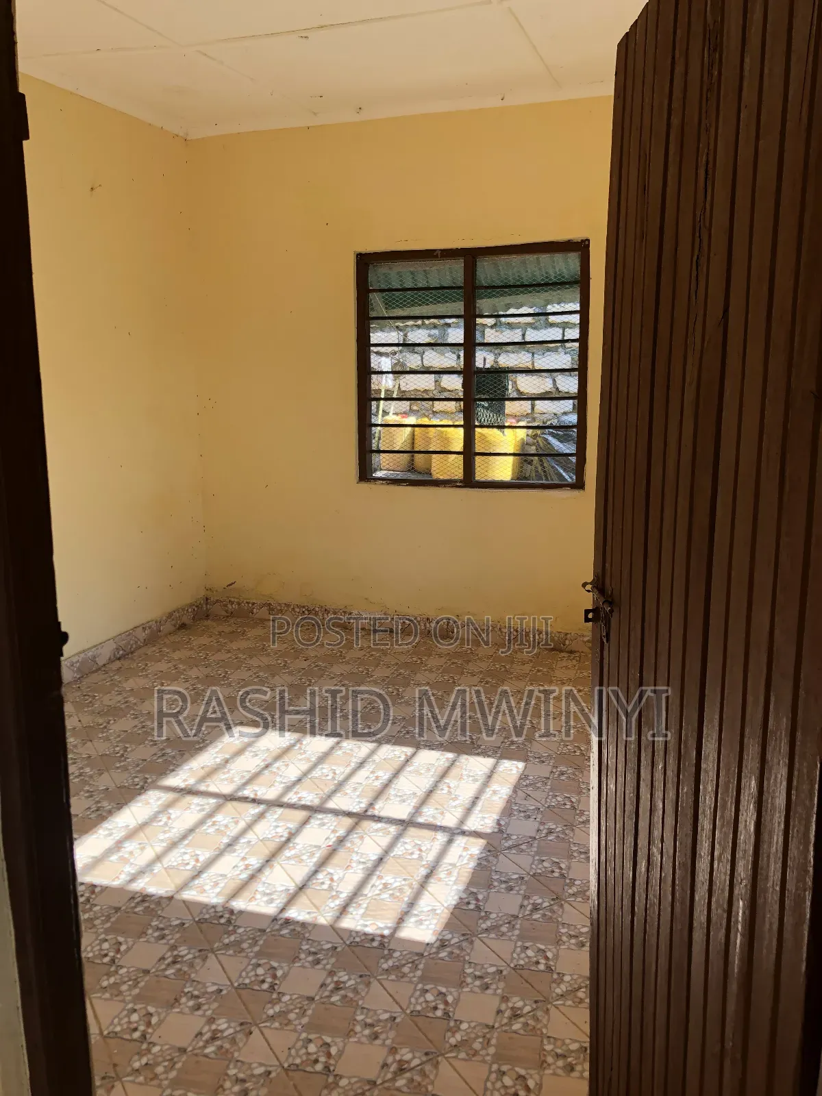 1bdrm House in Kombani, Waa for rent