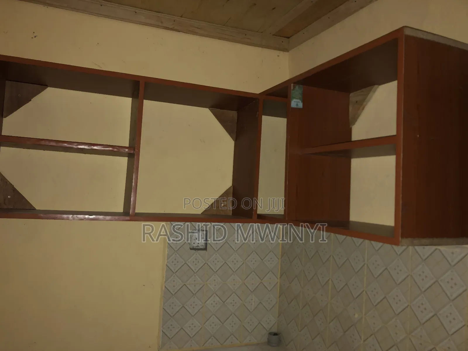 1bdrm House in Kombani, Waa for rent