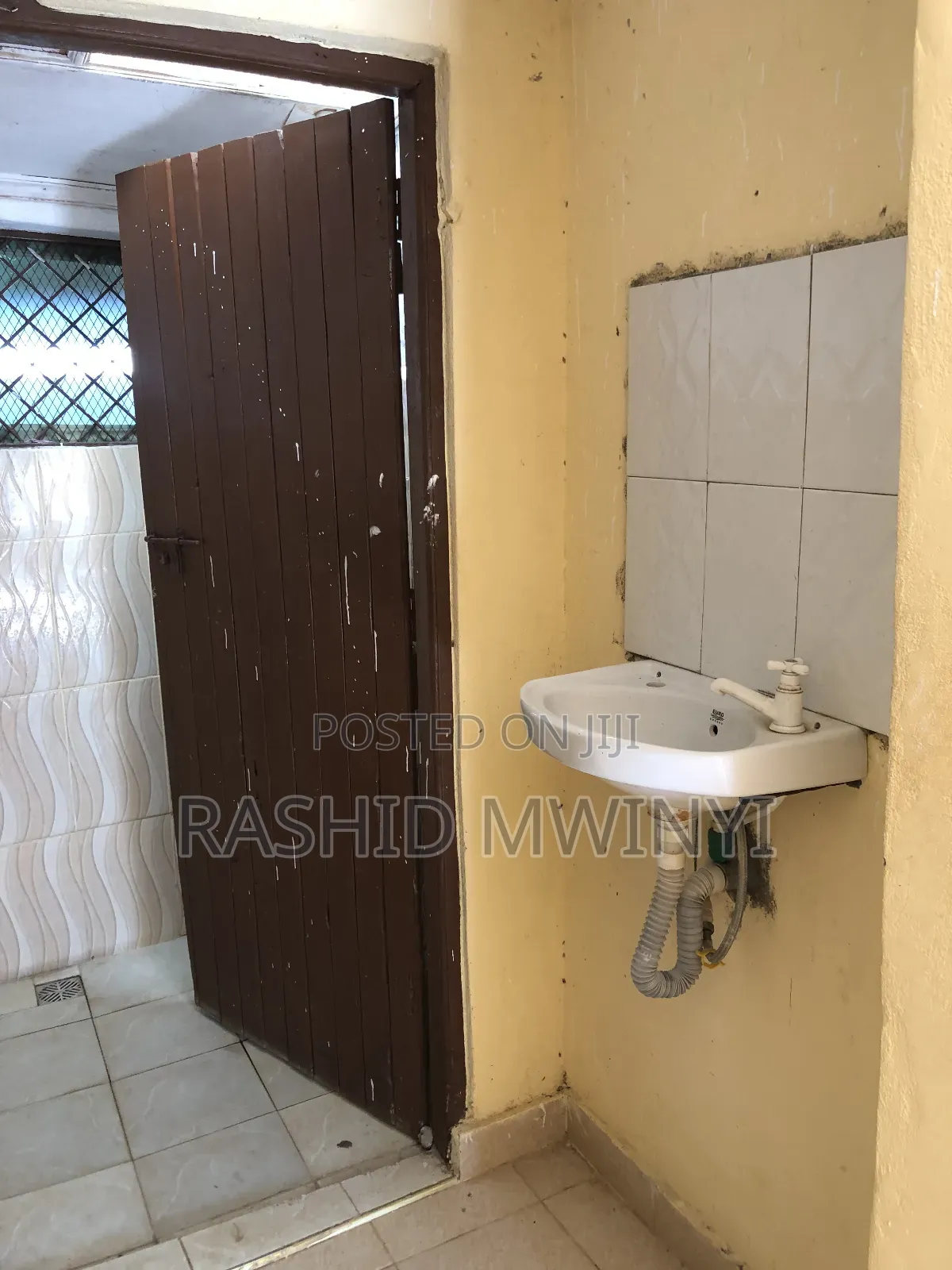 1bdrm House in Kombani, Waa for rent
