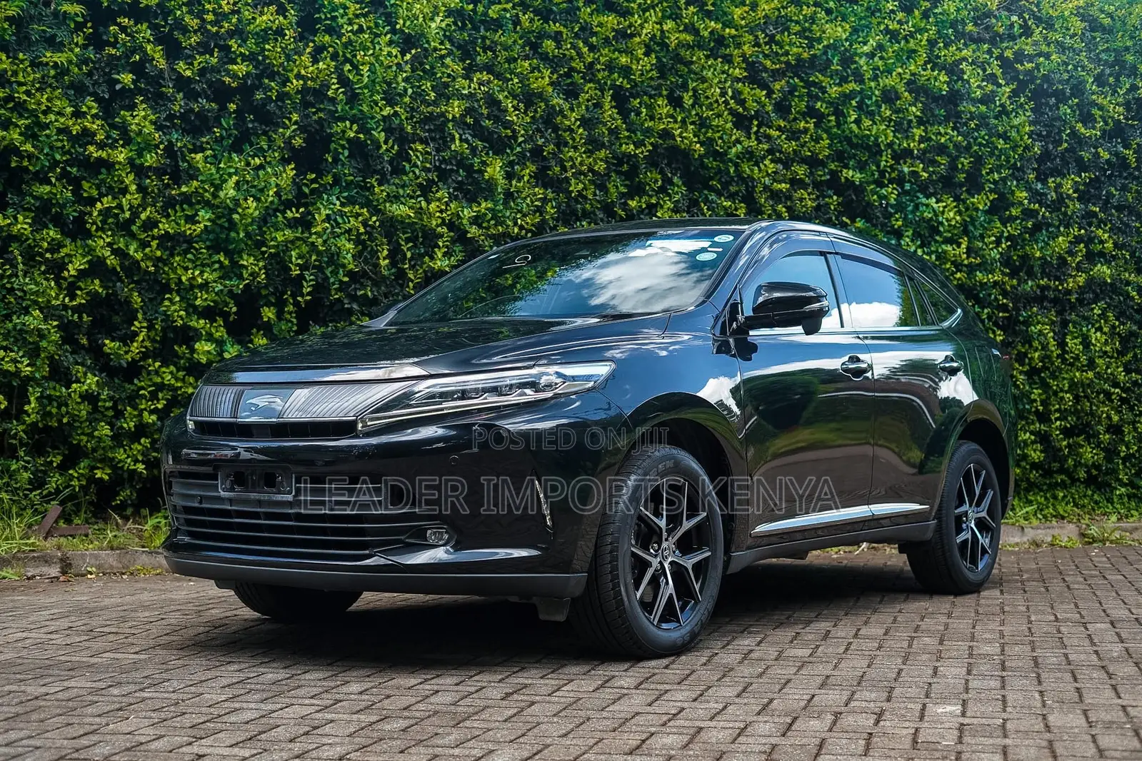 Toyota Harrier 2.0 2019 Black