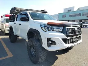 Toyota Hilux 2020 White