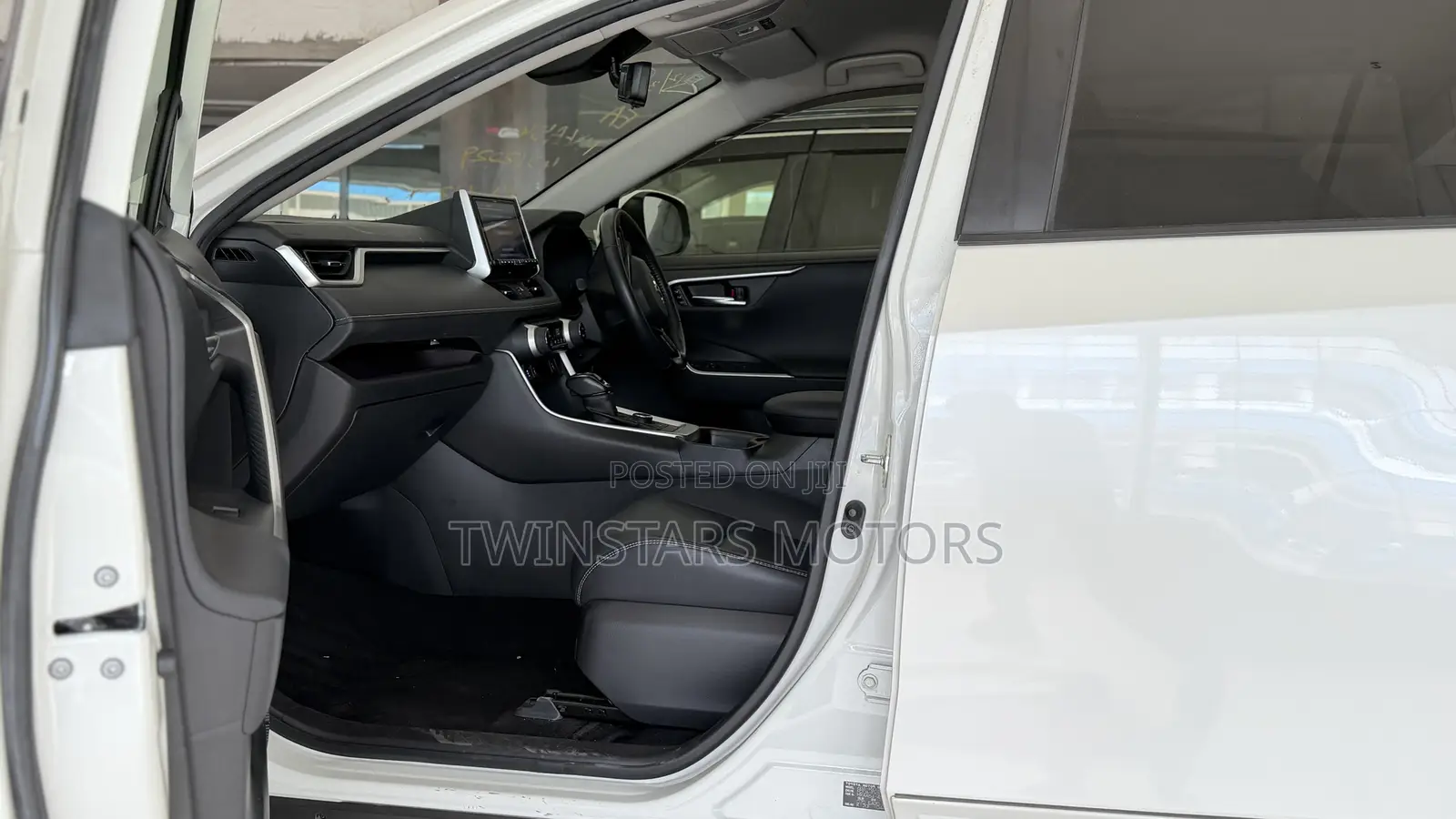Toyota RAV4 Adventure AWD 2020 White
