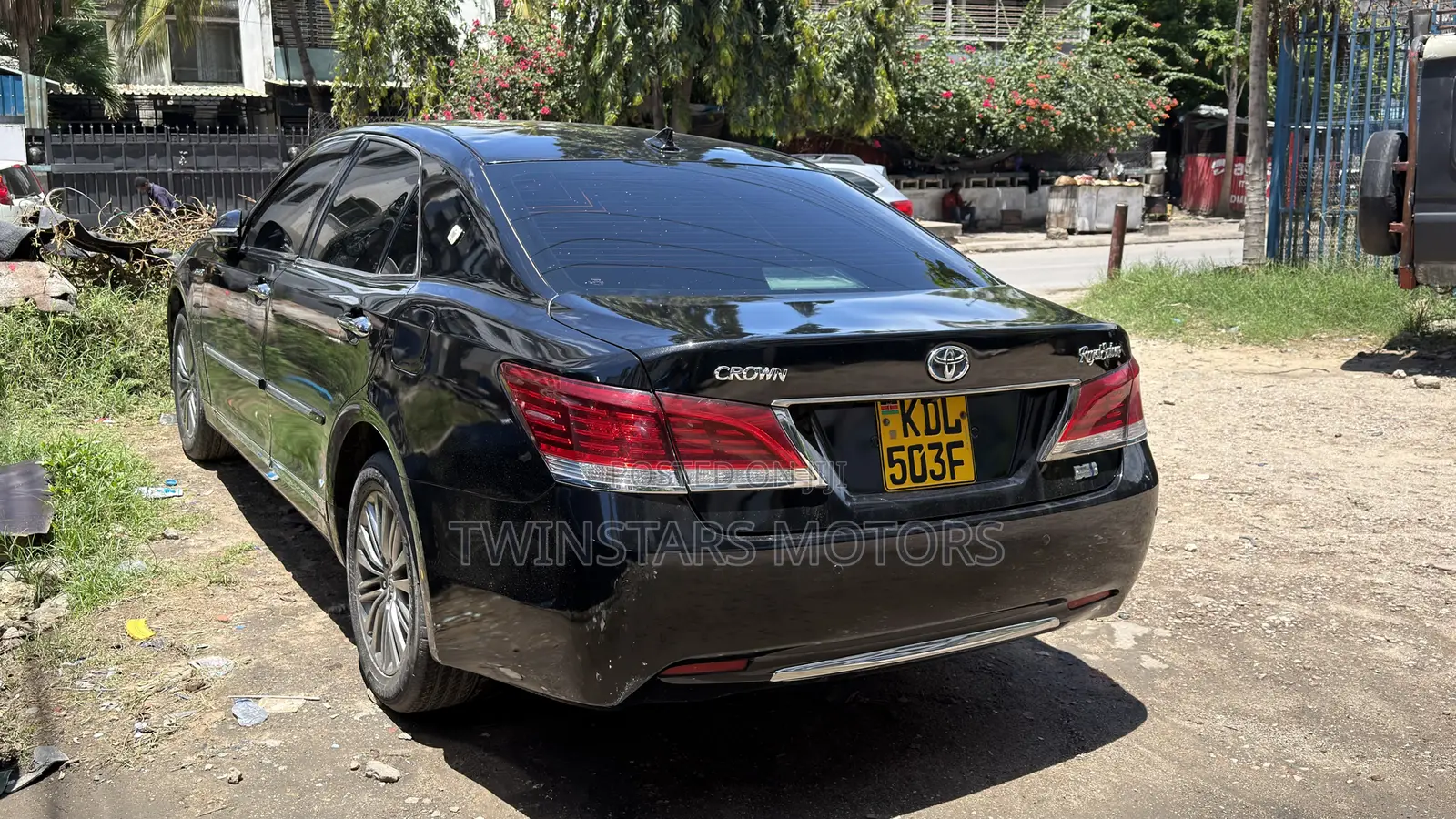Toyota Crown 2016 Black