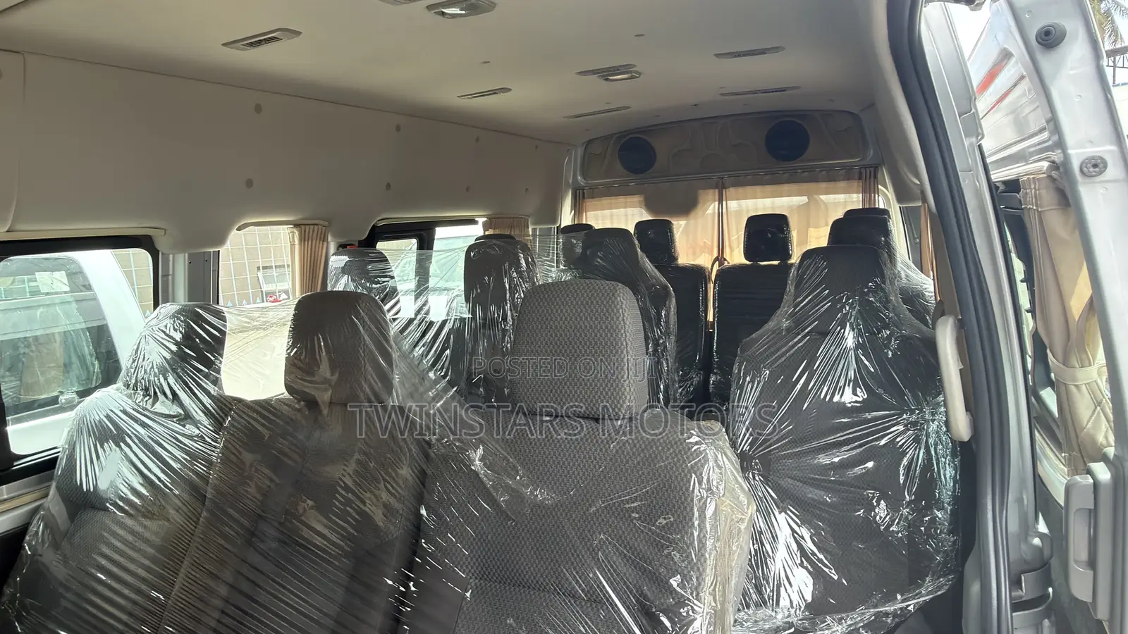 Nissan NV350 2019 Silver