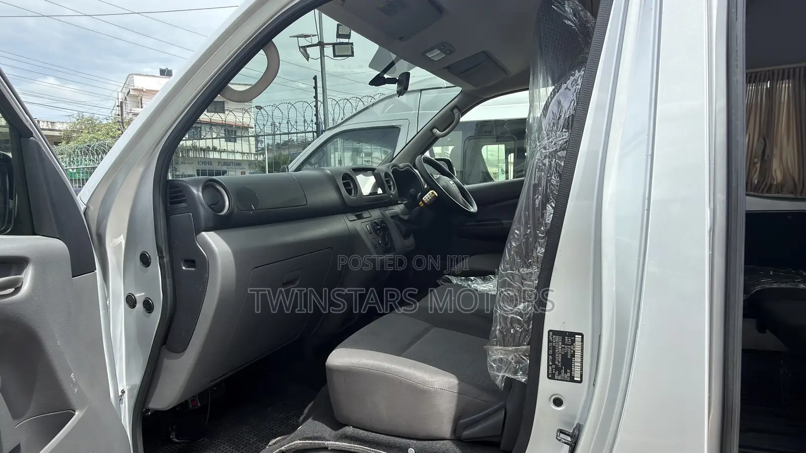 Nissan NV350 2019 Silver