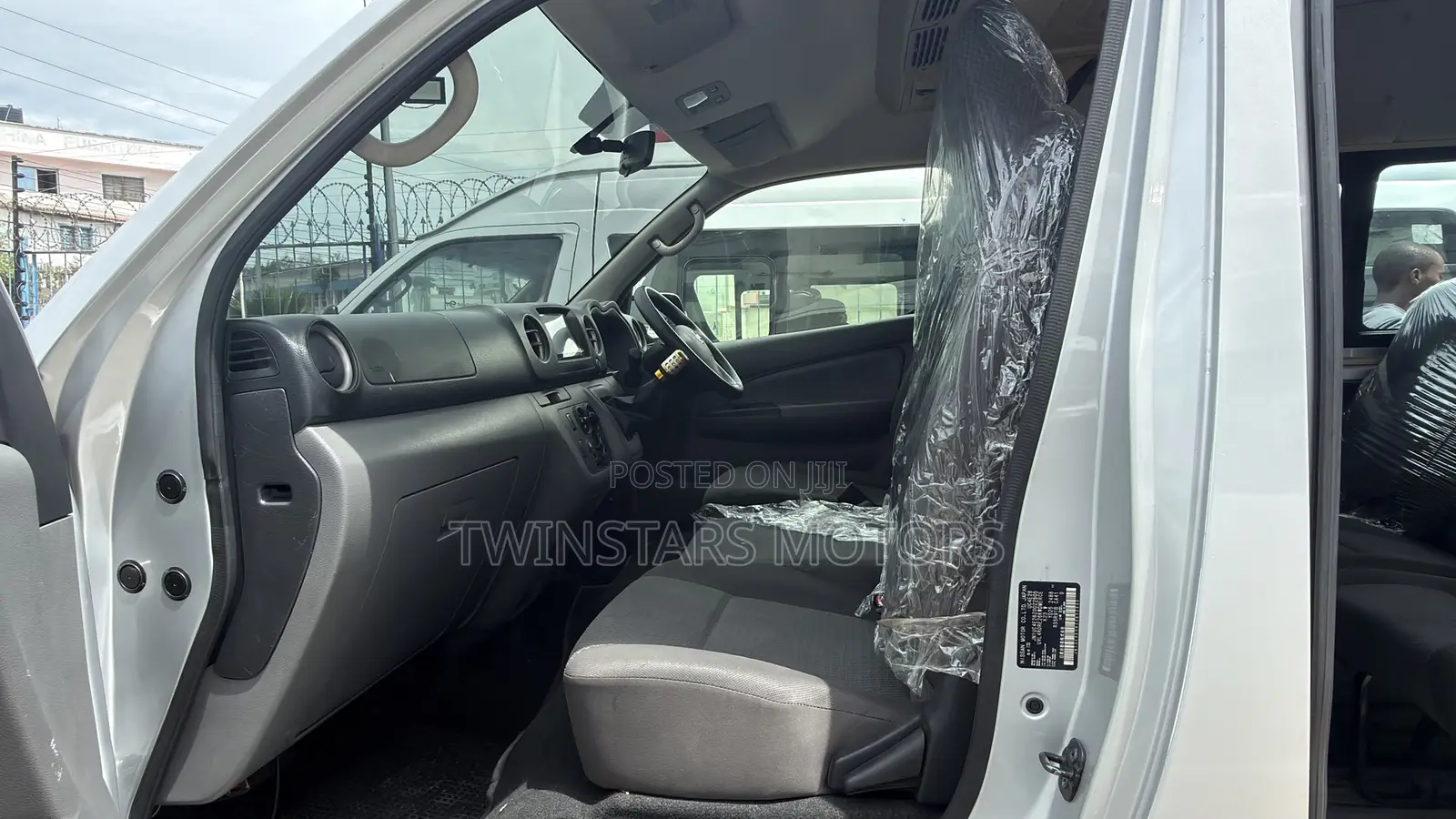 Nissan NV350 2019 Silver