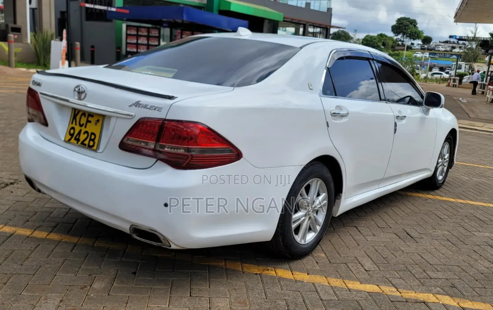 Toyota Crown 2009 White